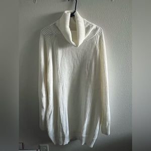 White Sweater Dress w/ Pockets. Size L